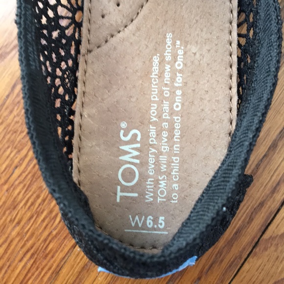 Toms Lace Flats - Picture 2 of 6